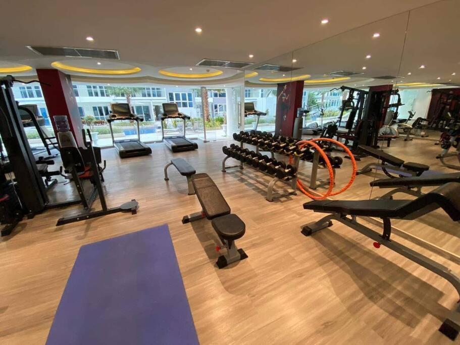 Апартаменты Large Luxury, Pool View, Grand Avenue, Pattaya - 202 Экстерьер фото