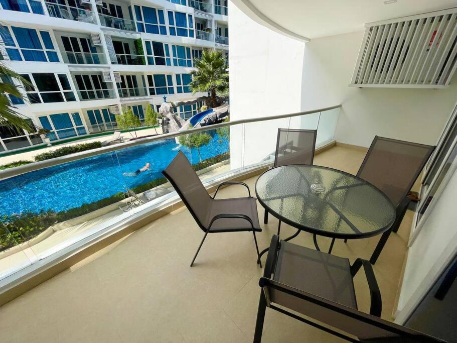 Апартаменты Large Luxury, Pool View, Grand Avenue, Pattaya - 202 Экстерьер фото